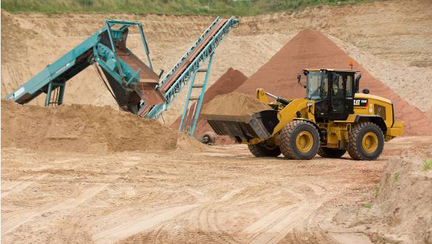 Caterpillar met à niveau ses petites chargeuses sur pneus