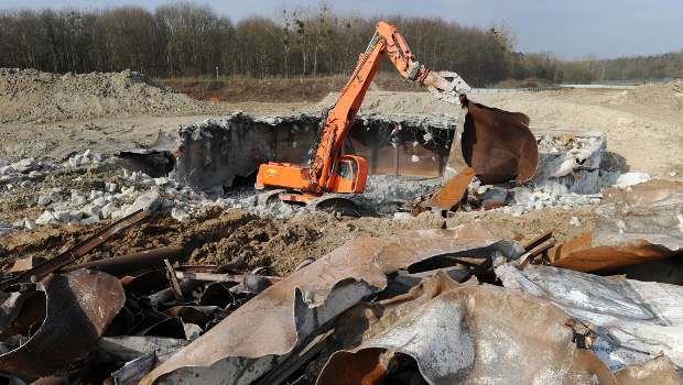 A La Courneuve, Colas émiette le Centre de Ravitaillement des Essences