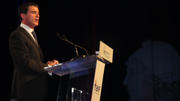 Autoroutes, investissements, infrastructures : Valls répond