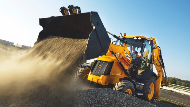 JCB augmente l'automatisation de ses tractos