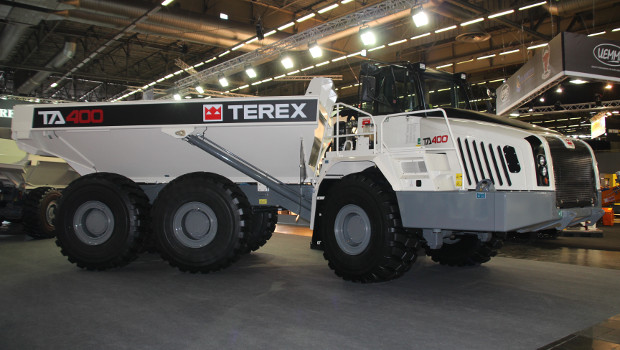 Le TA400 gravit la pente