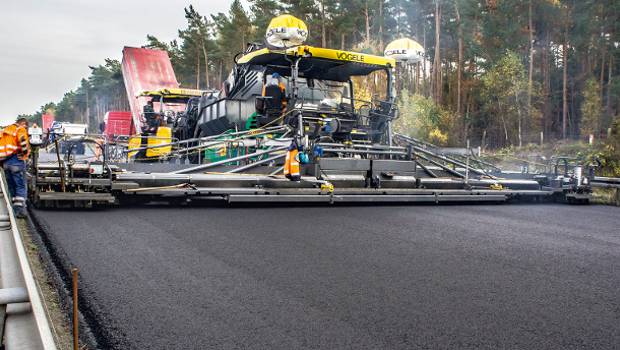 A Berlin, Vögele performe dans les grandes largeurs