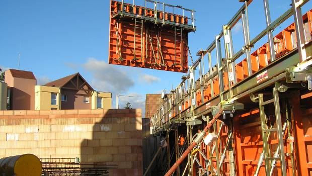 Paschal dote le LOGO.S de peaux coffrantes en acier