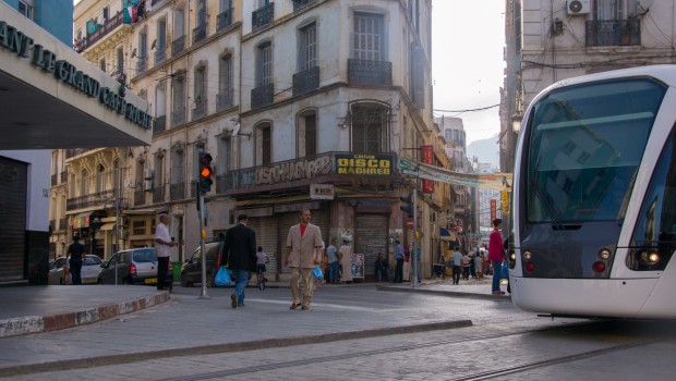 Oran : la ligne de tramway rejoint Belgaïd