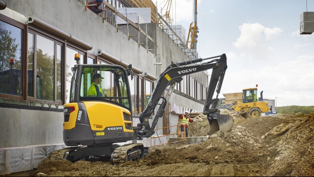 Volvo : « punch » et précision pour les mini pelles de 3 et 4 t