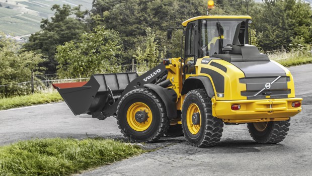 Chargeuses Volvo L45H et L50H pour chantiers exigus