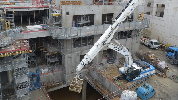 Des poteaux en béton préfabriqué ultra résistant à Levallois-Perret