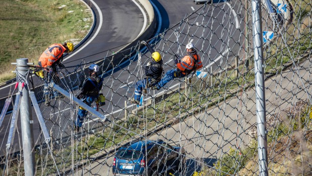 À Châteauneuf Le Rouge, G.T.S. sécurise l'A8 pour Escota