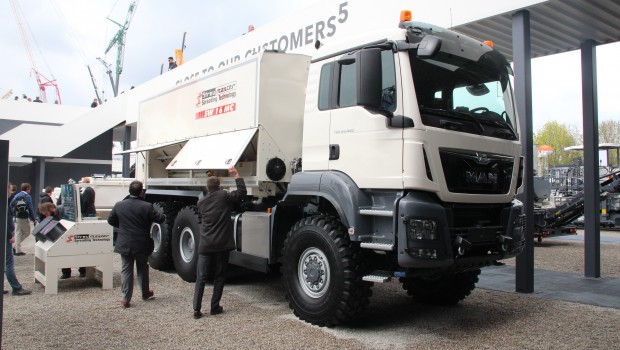 Streumaster met en avant sa nouvelle épandeuse
