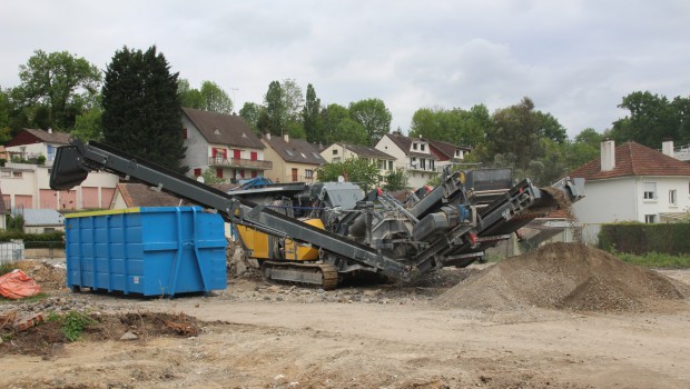 Rubble Master RM 90 : concasser en milieu urbain, c’est possible