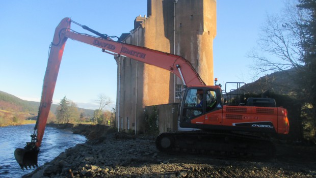 Doosan bâtit des châteaux en Ecosse