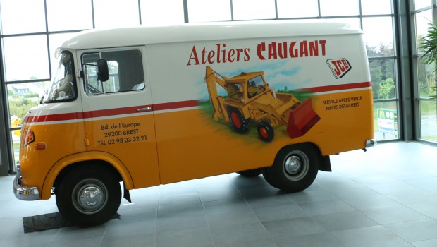 Finistère : Ateliers Caugant et JCB, main dans la main