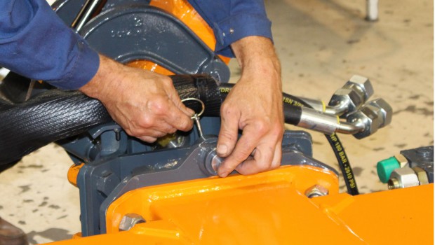 Accrochage semi-automatique pour Rousseau