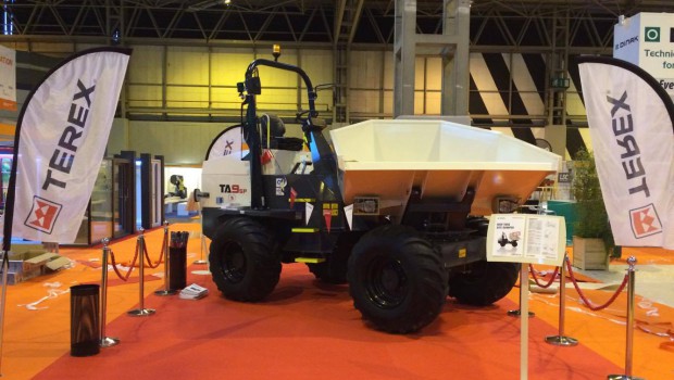 Terex : le dumper TA9SP fait ses débuts au Royaume-Uni