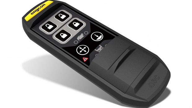 Buckets: Engcon's locking control system certified