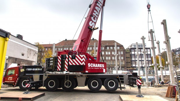 Une grue Grove en action à Dortmund