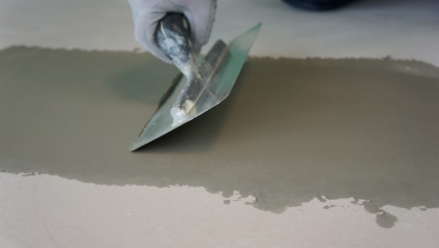 Mapei lance un ragréage pour des réparations tout en finesse