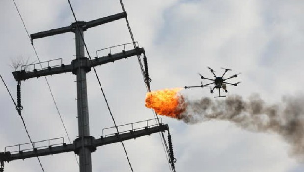 INSOLITE - Drone lance-flammes pour lignes électriques