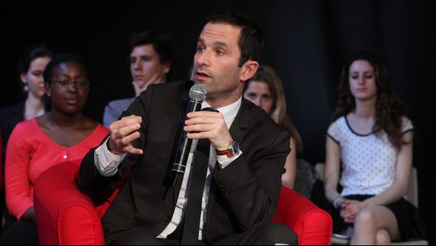 Présidentielle : Hamon veut concilier infrastructures et transition écologique
