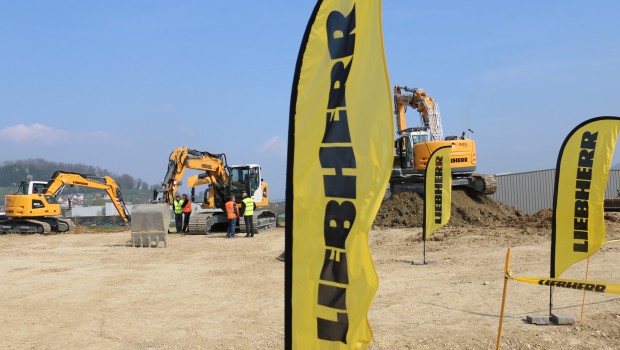 Liebherr on Tour 2017, place au compact chez Tecmat