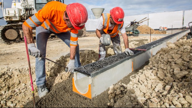 Caniveaux : le drainage durable et environnemental