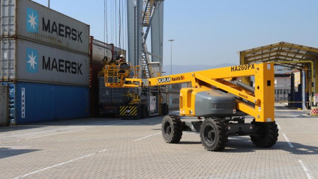 Haulotte emphasizes its presence in the Middle East