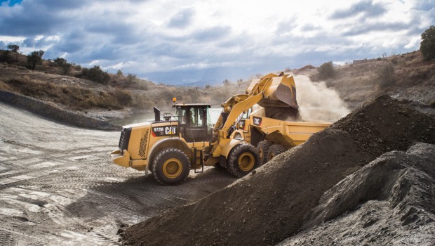 Caterpillar retrouve des couleurs !