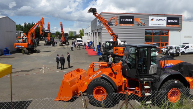 Les machines Hitachi au grand complet à Clermont-Ferrand