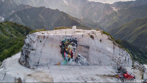 Fresque géante à Carrare