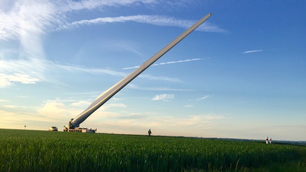 Enedis fait du transport d'éoliennes un jeu d'enfant