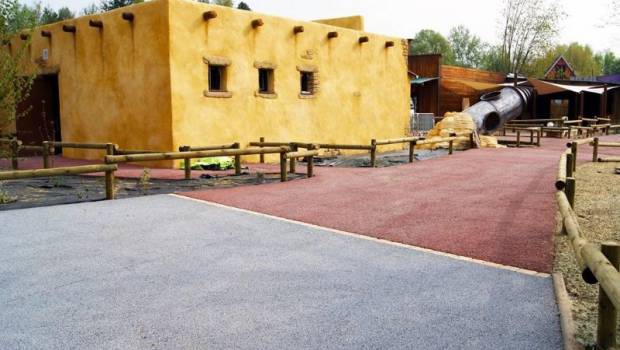 Des allées en or au parc Walibi de l’Isère