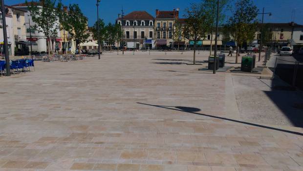 Mont-de-Marsan : la place Saint-Roch s'embellit