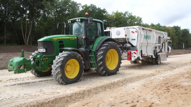 Un épandeur à fibres unique pour Charier