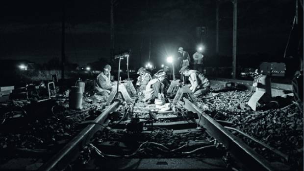 RER C aux Invalides : lumière sur les travailleurs de l’ombre
