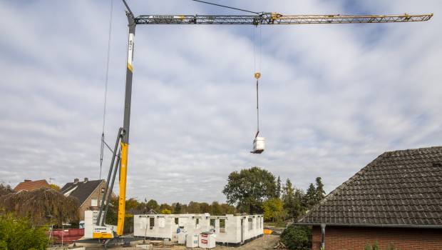 Liebherr ouvre sa distribution pour sa grue à montage rapide