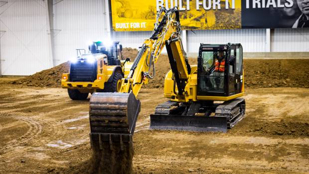 Midi-pelles, à fond la forme !