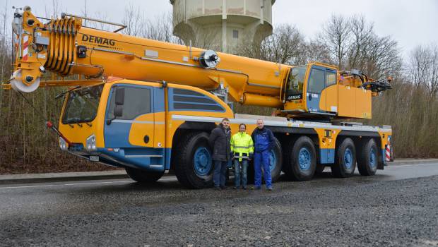 Mayer réceptionne une grue Demag AC 160-5