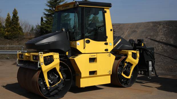 Première mondiale Bomag : le compacteur tandem TanGO4 !