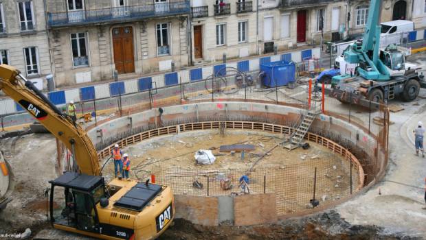 Un bassin de stockage des eaux de pluie en construction à Bordeaux