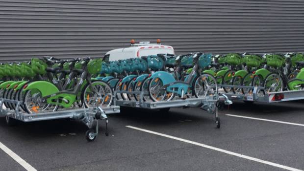 Smoove transporte ses vélos avec les remorques Ecim