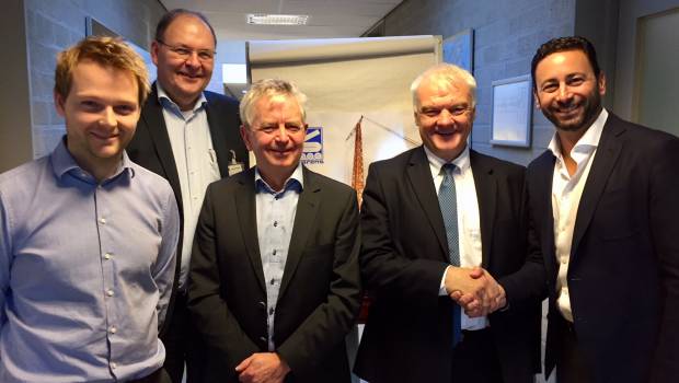 Sarens commande 44 grues tout-terrain Demag