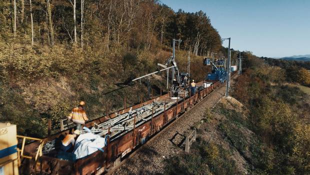 Une caténaire nouvelle génération entre Tarbes et Montréjeau