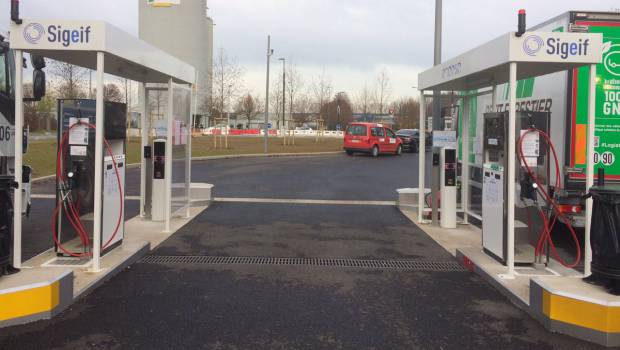 Total met les gaz à Gennevilliers