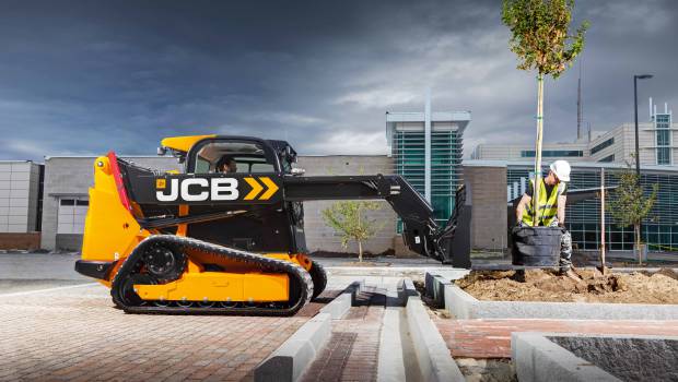 Le Teleskid de JCB se lance sur chenilles