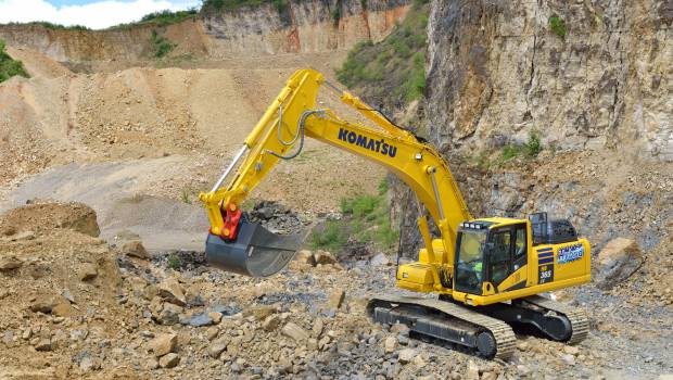 Pelles spéciales : l’hybride fonctionne aussi en carrière