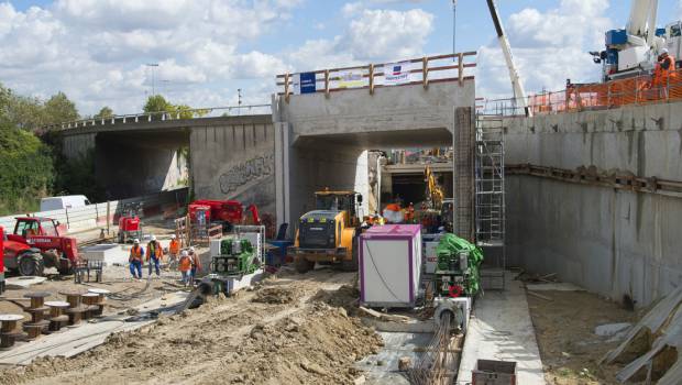 Ligne 11 : opération de ripage réussie sous l’A86 !