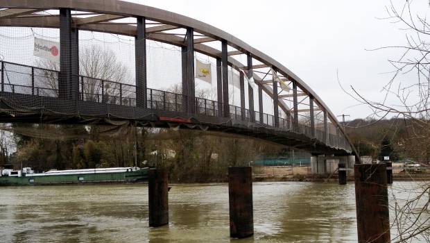 Une nouvelle passerelle sur la Marne