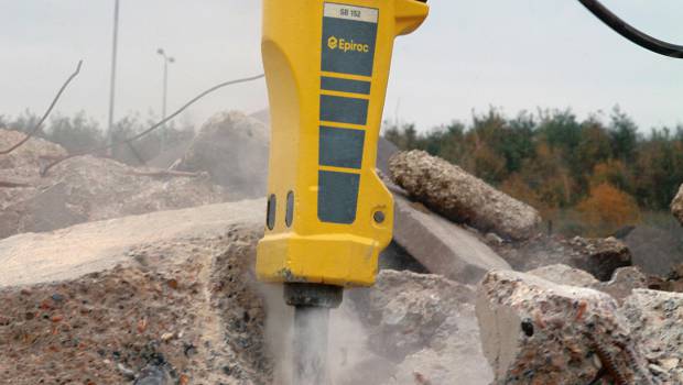 Epiroc : joyeux anniversaire au marteau SB !