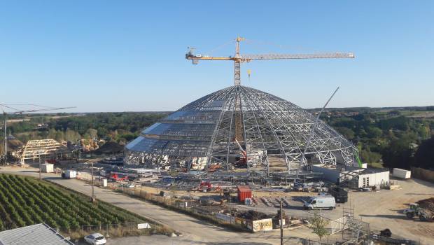ZooParc de Beauval : le montage du dôme se poursuit
