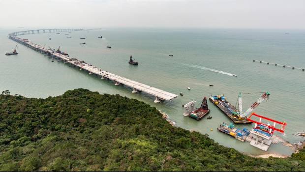Le pont reliant Zhuhai à Hong Kong et Macao est en service